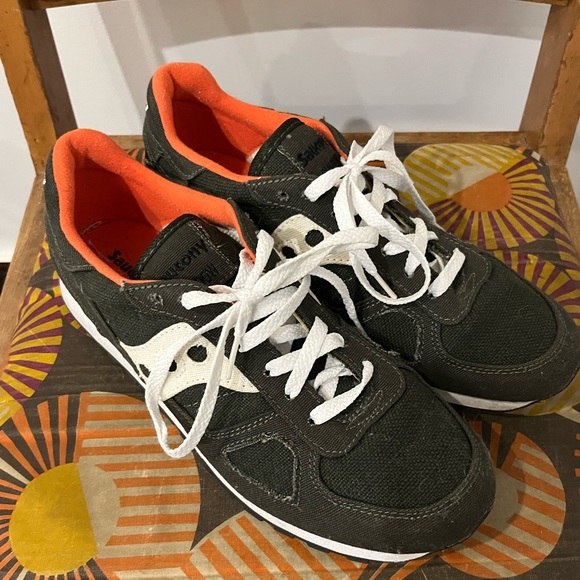 Saucony Green Shadow S70219-1  sz 10.5 - Picture 1 of 5